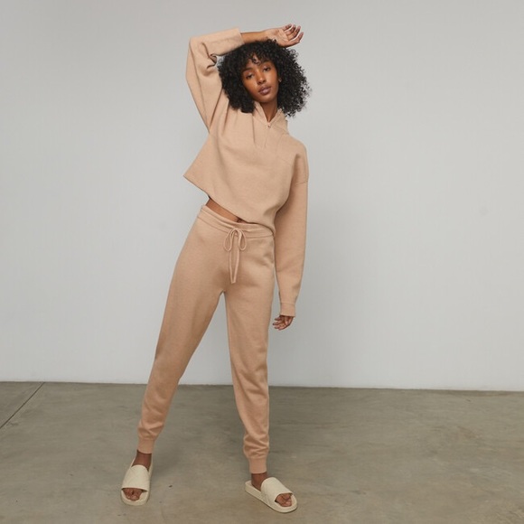 NWT Lunya Cozy Cotton Silk Jogger in Tranquil Tan {Sizes Medium / Small} - Picture 1 of 8